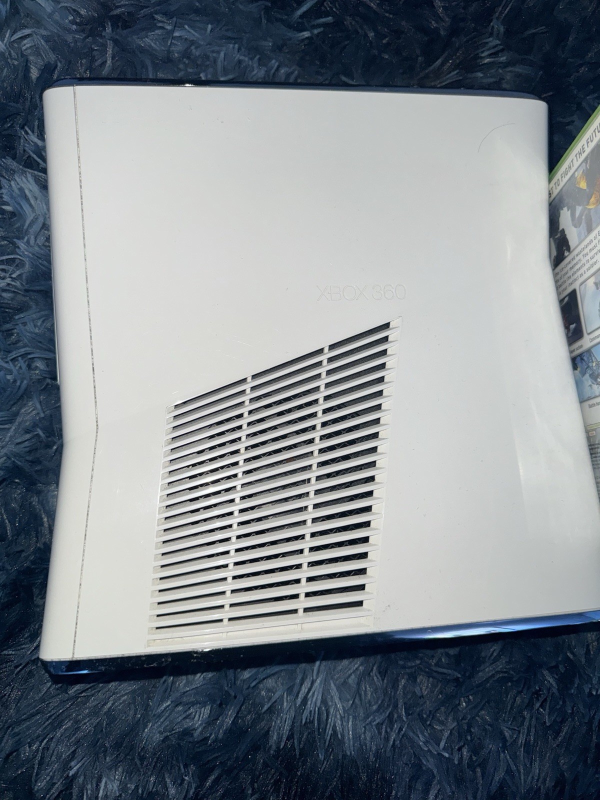 Microsoft Xbox 360 320GB Slim White Console Bundle!