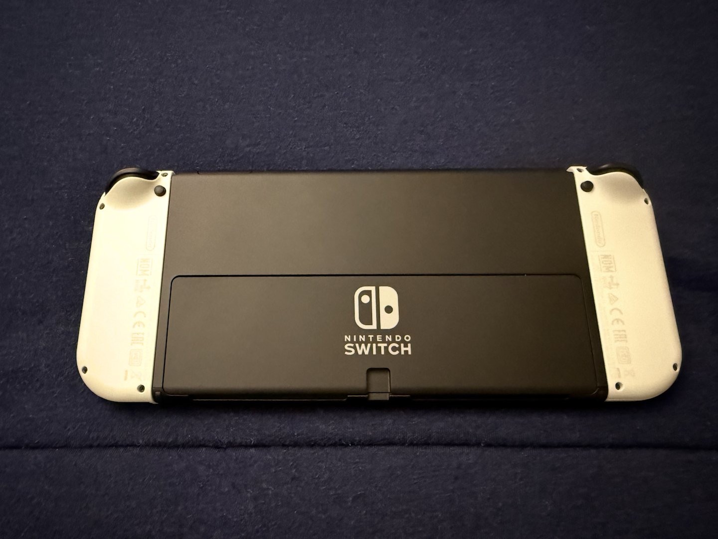 Nintendo Switch OLED – 64GB – White – 256GB microSD – Case – Box – Excellent