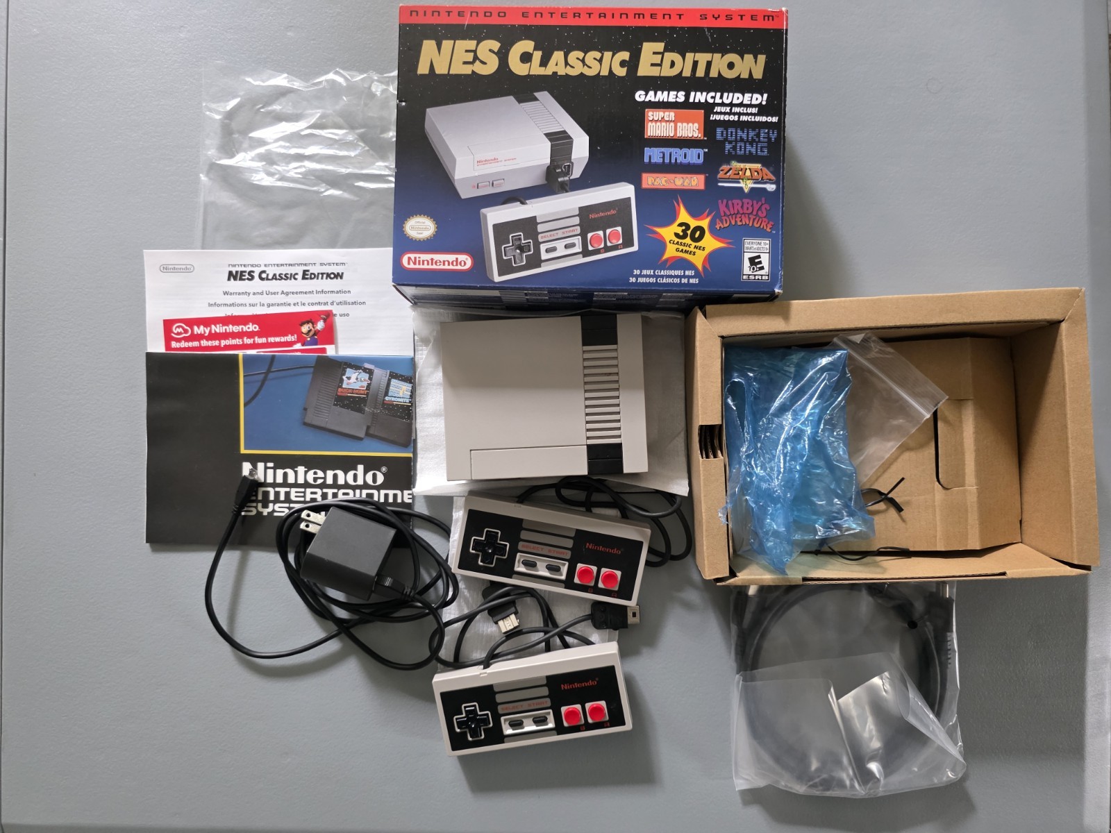 AUTHENTIC Nintendo Classic Edition CIB w/ 2 Controllers – All 720+ NES Games