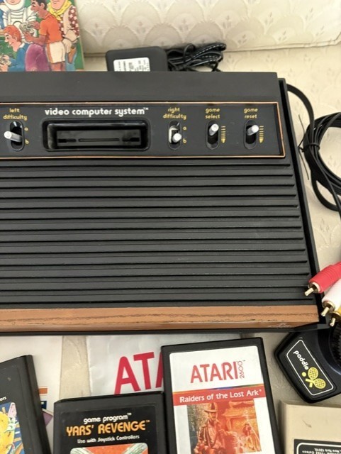 Atari 2600 Vintage 1980 Video Computer System Works on modern TV’s EXCELLENT!