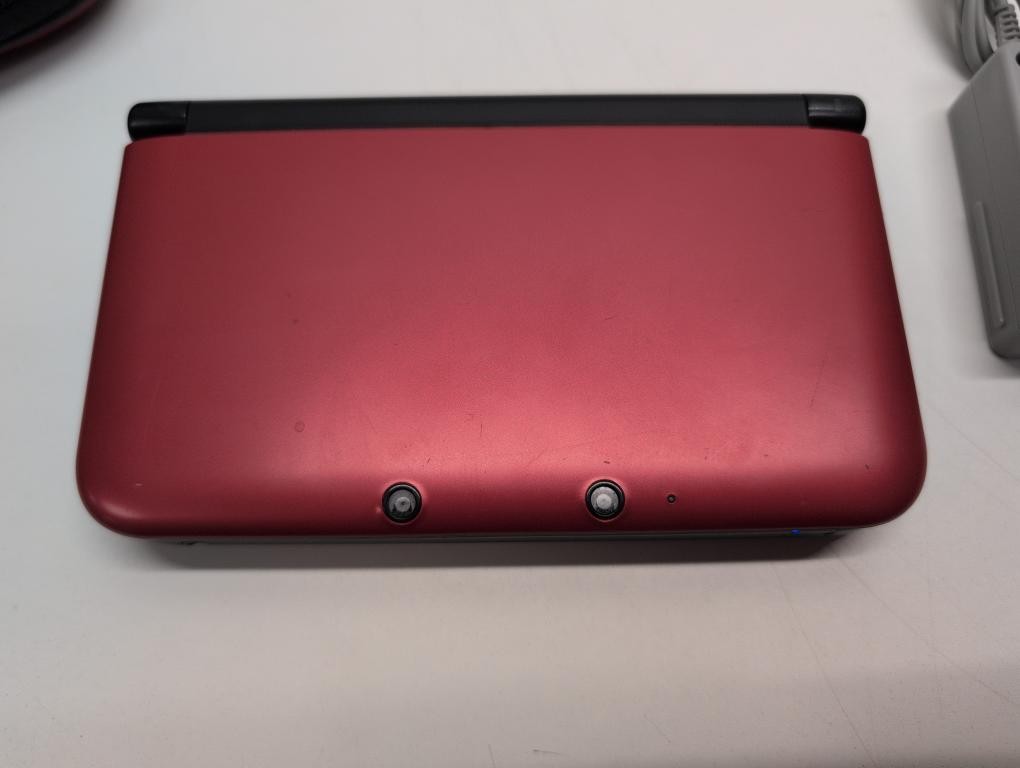 New ListingNintendo 3DS XL Handheld Gaming System SPR-001 (P03065416)