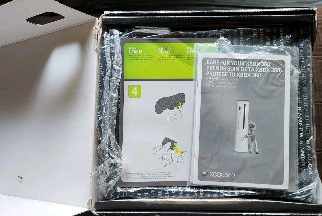 Microsoft Xbox 360 Elite Call Of Duty: Modern Warfare 2 Limited Edition CIB