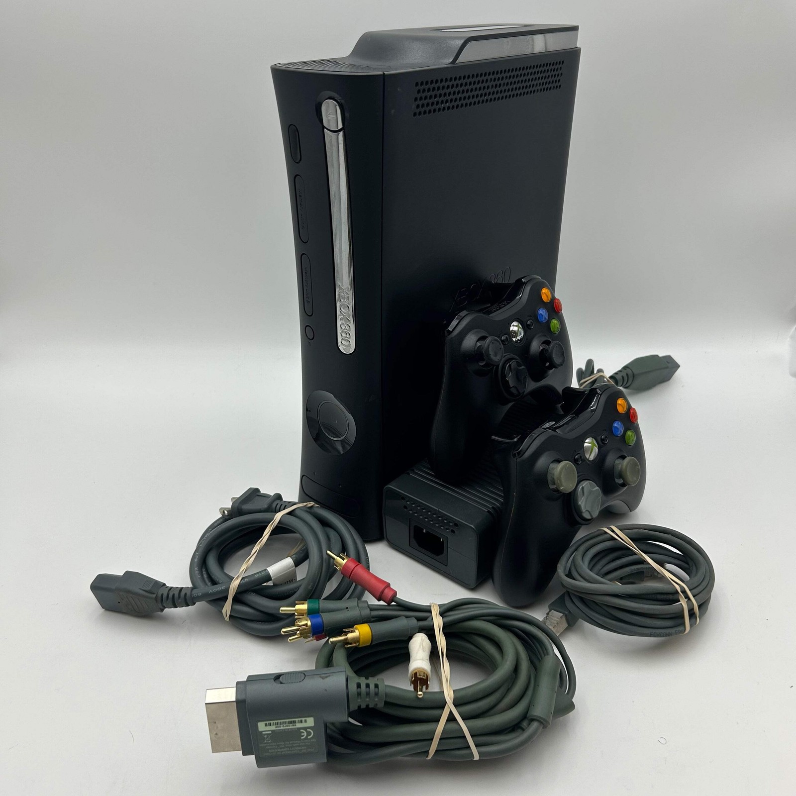 Microsoft Xbox 360 Pro 2005 Console Black 120GB w/ 2 Controllers & Cables *READ*