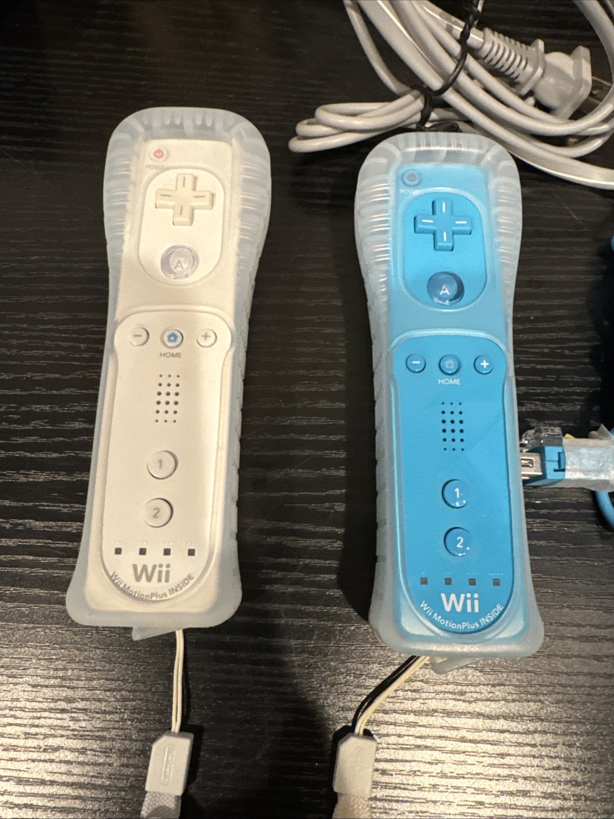 Blue Limited Edition Nintendo Wii CONSOLE & Box Cables Controllers,+Wii Sports
