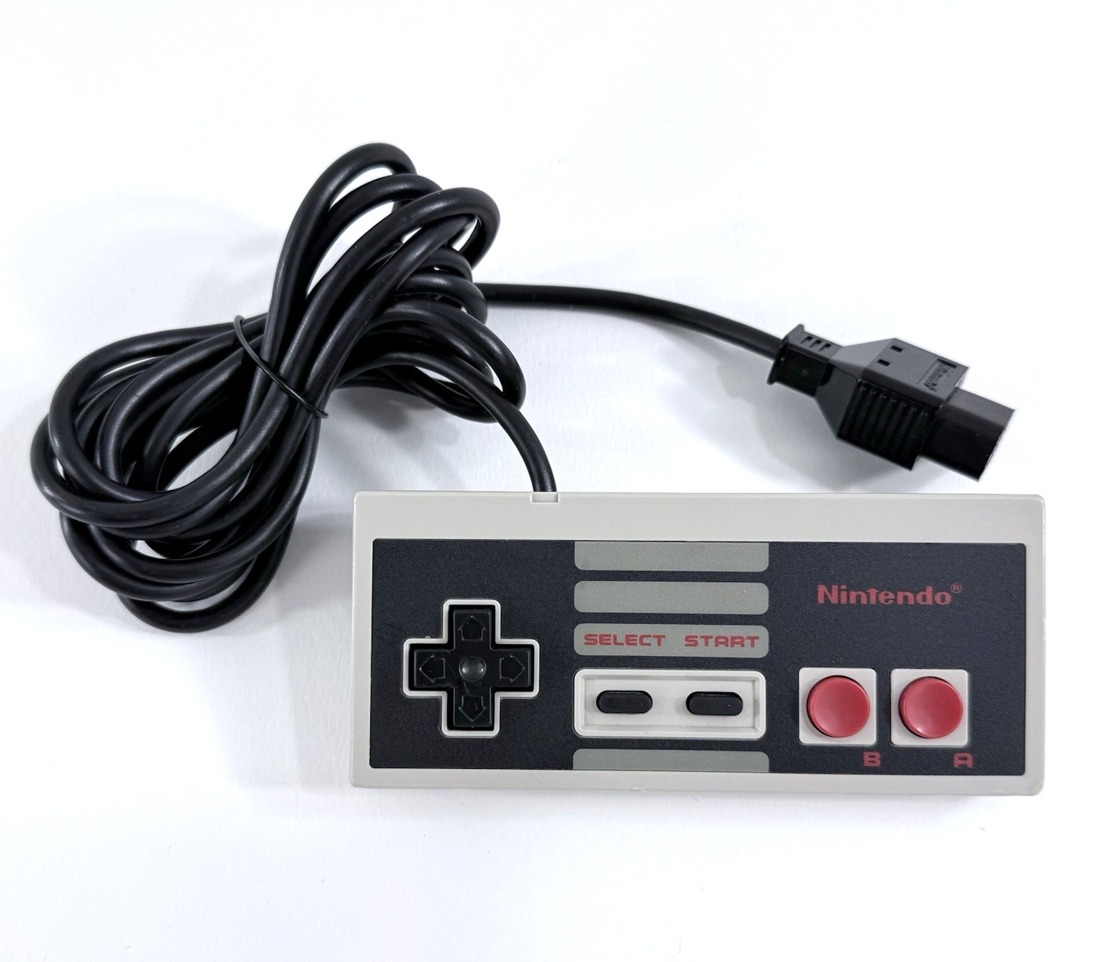 Nintendo NES Console + Controller, Zapper, AV cable, Power Supply – Tested