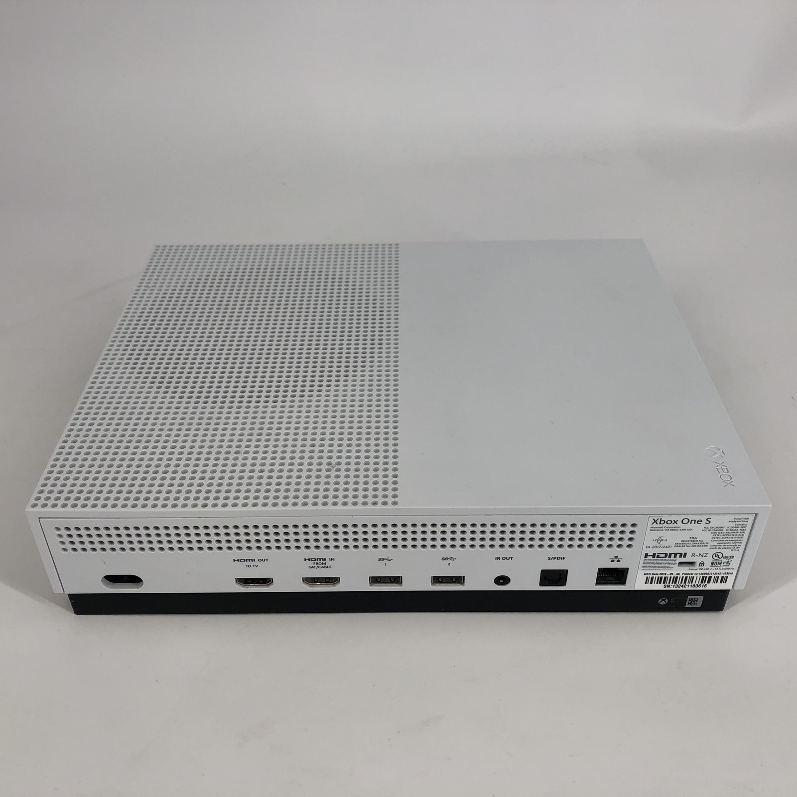 Microsoft Xbox One S Console White 1TB w/ Controller/HDMI/Power Cord – Good