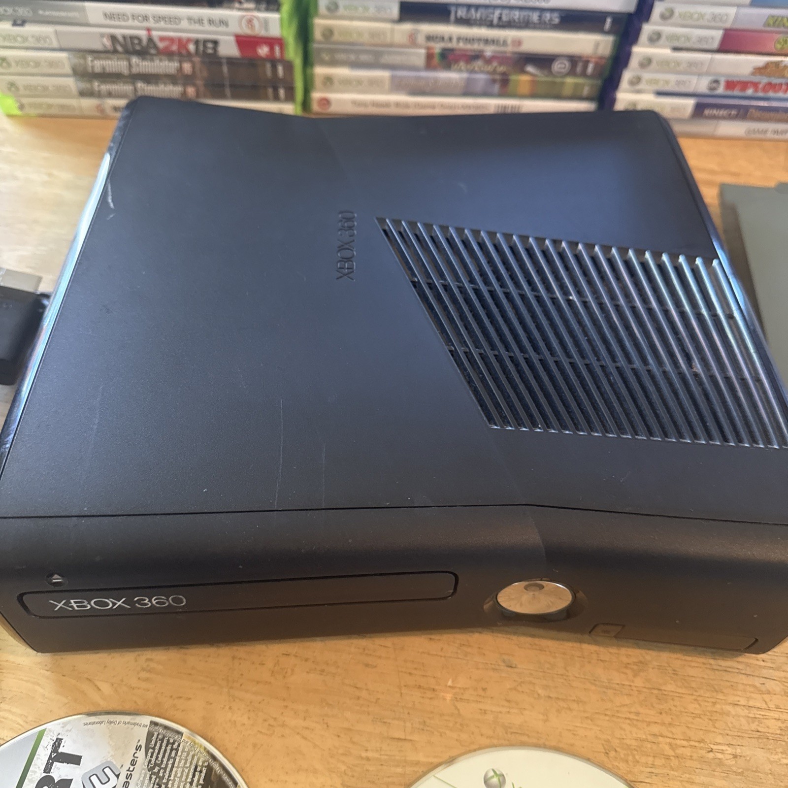 Xbox 360 Console Bundle 30 Games Controllers Model 1439-250GB