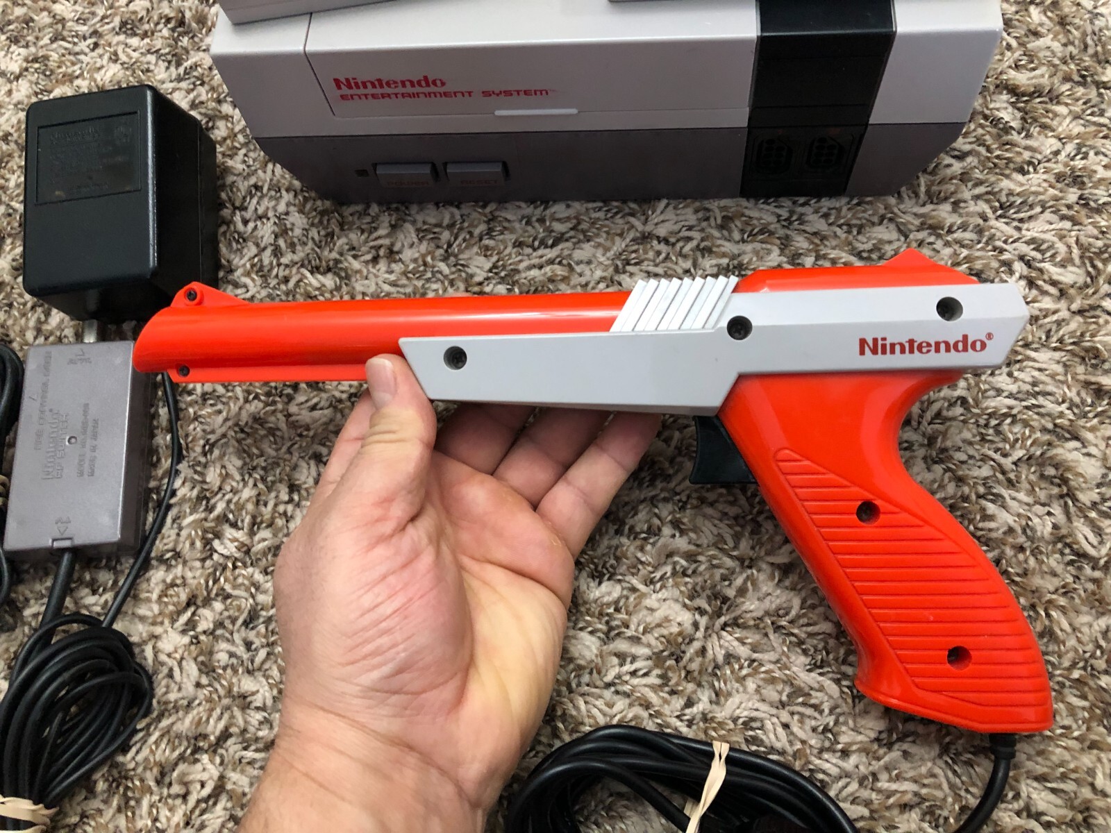 Nintendo NES Console Complete W/ 2 OEM Controllers +Zap Gun Thoroughly Cleaned