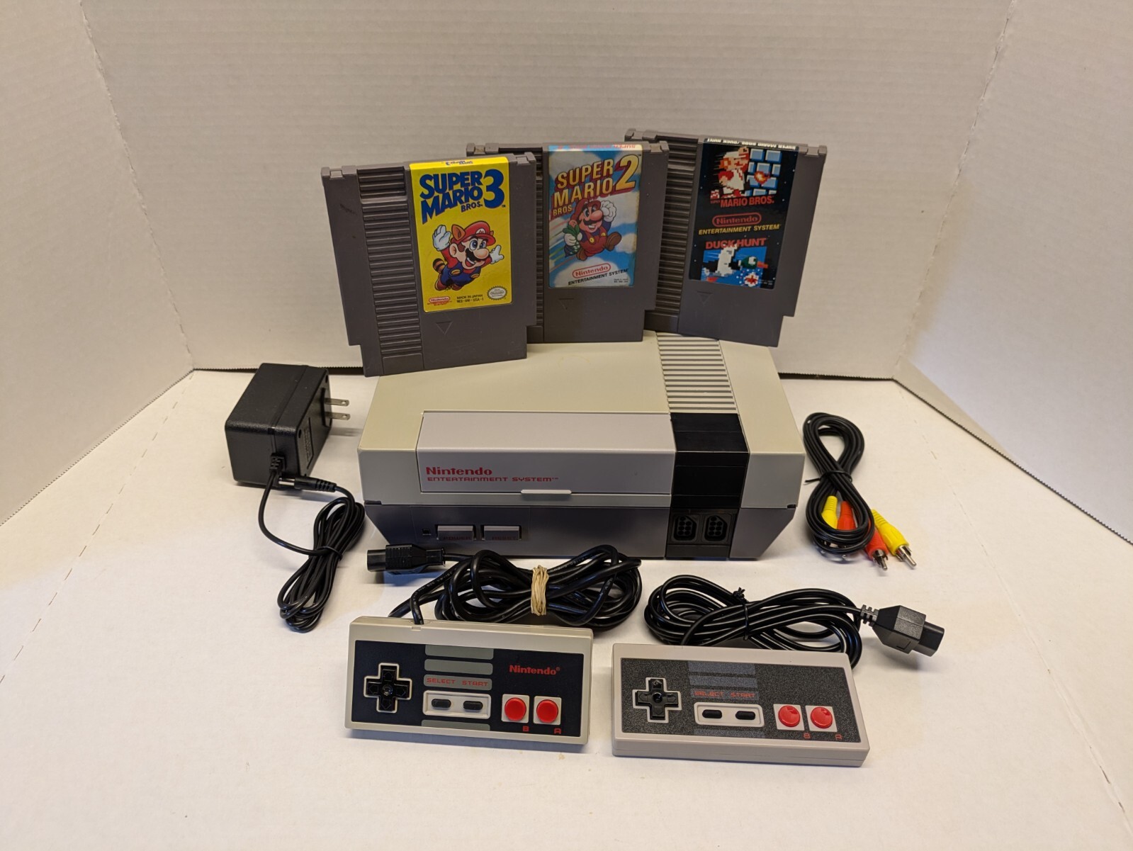 Nintendo NES Console Super Mario Pack New Caps + Regulator + POLISHED OEM 72 Pin