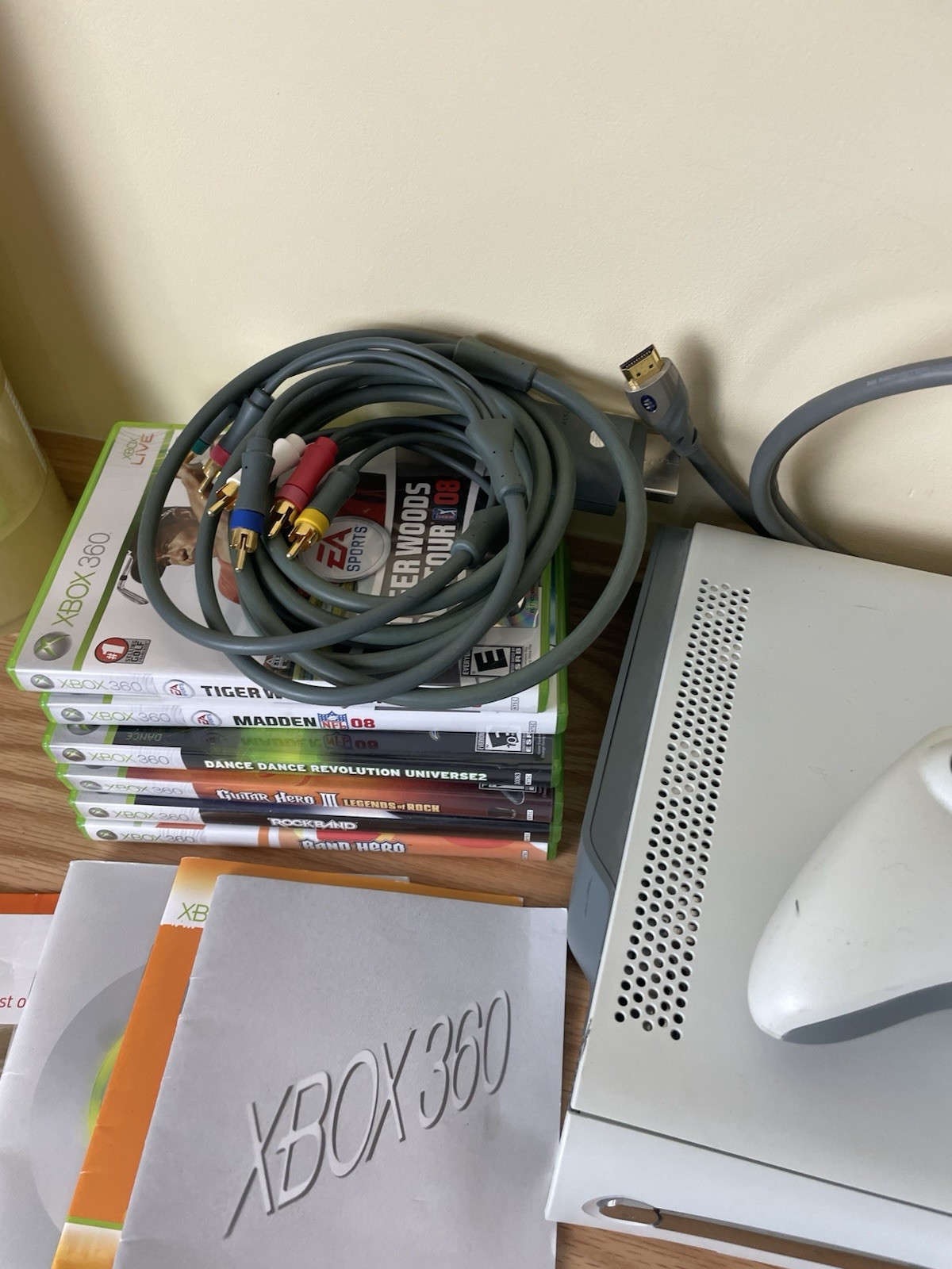 Xbox 360 Arcade 256MB Bundle w/ 2 Controllers 6 Games/ Cables -Tested