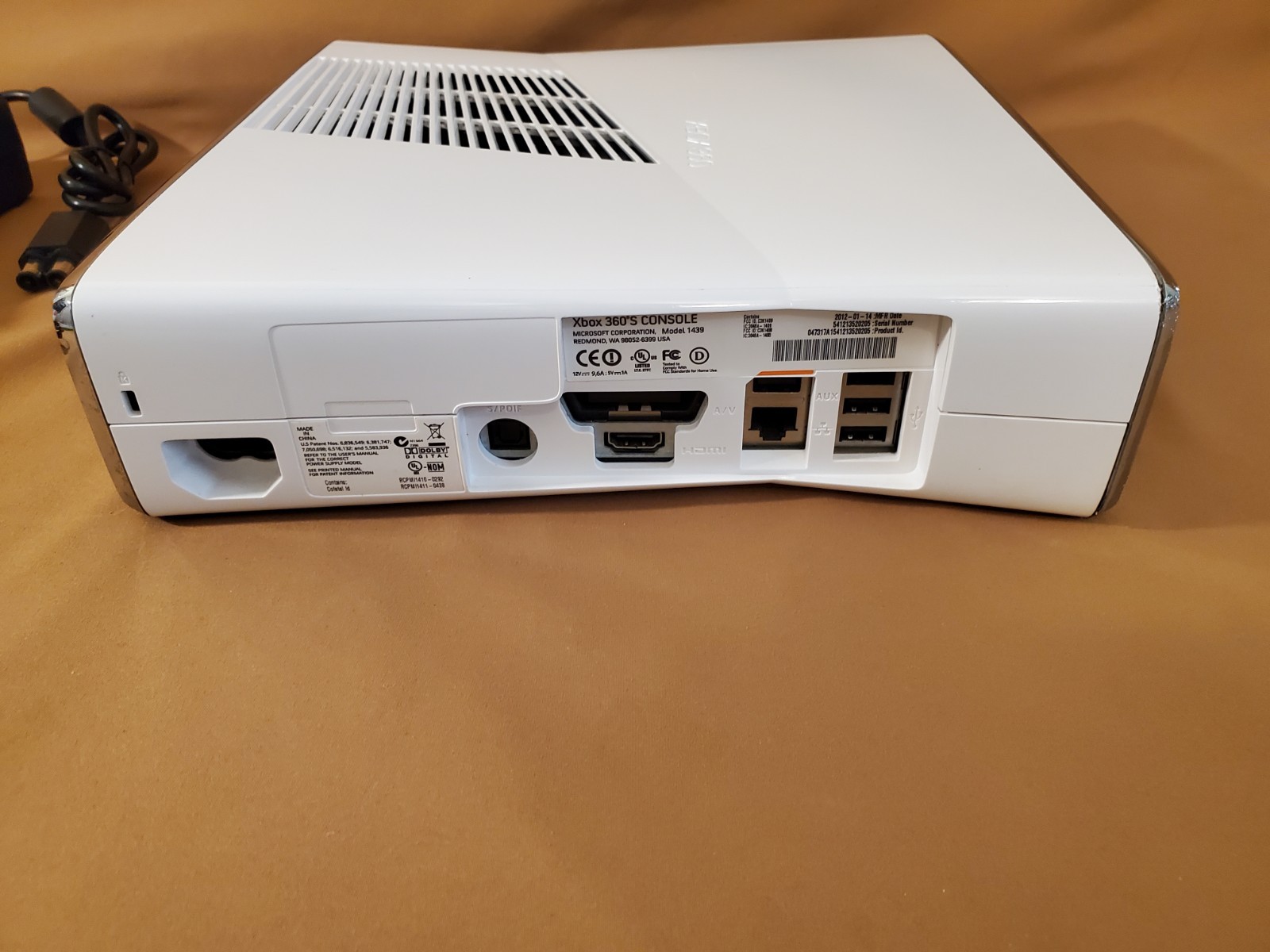 Xbox 360 Slim Glossy White 250gb Kinect Skylanders Special Edition Full Renewal