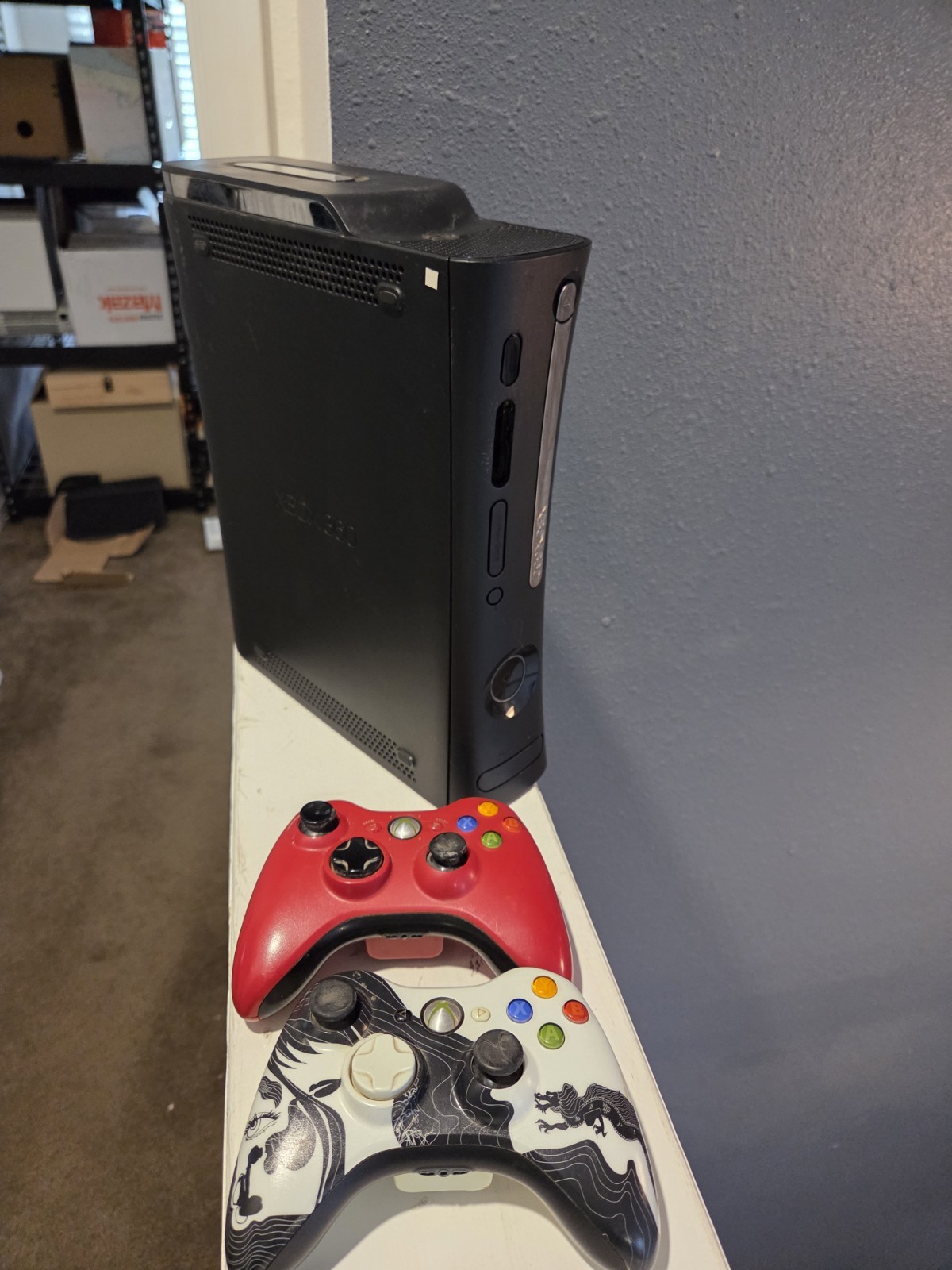 Microsoft Xbox 360 120gb Console 2 Controllers, And Cords