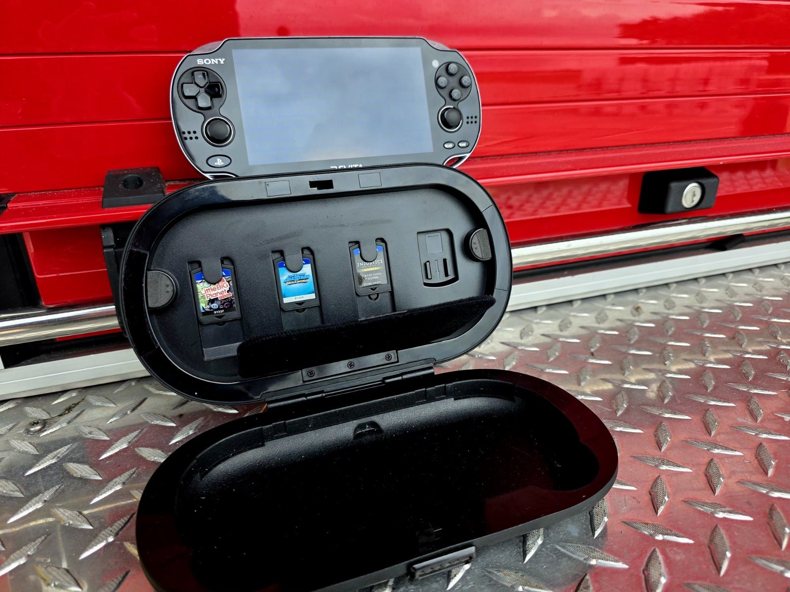 PlayStation Vita PCH-1001