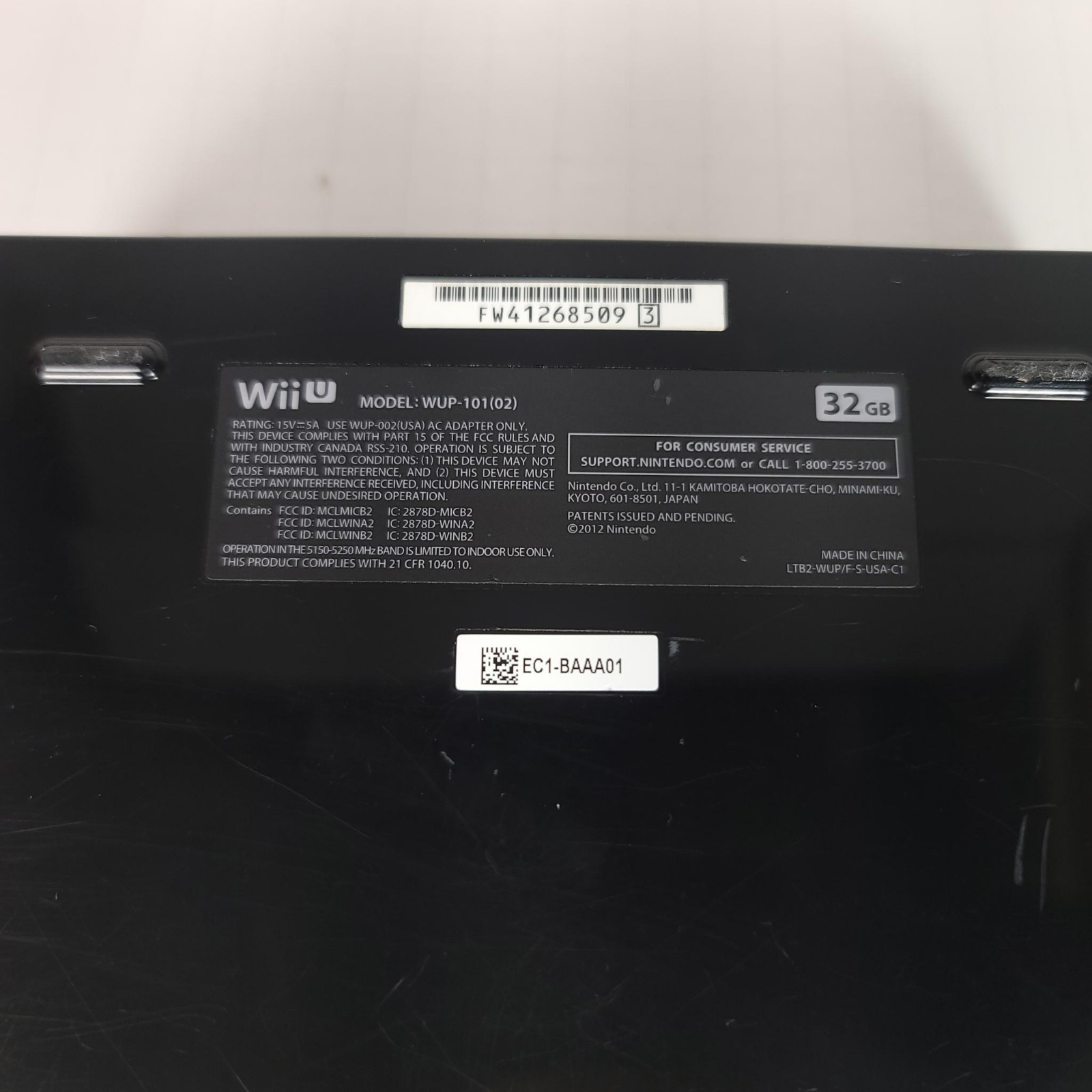 Nintendo Wii U 32GB Black Console Bundle w/ GamePad Power Cable & 2 Games TESTED