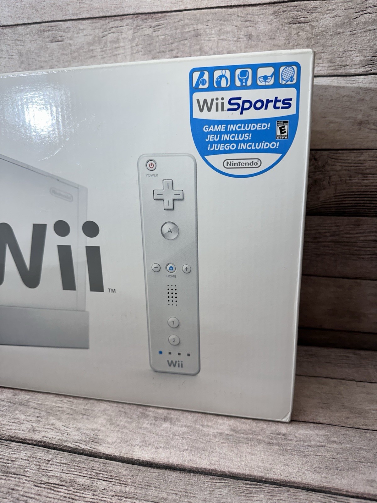 NEW Nintendo Wii Console Sports 3 Controllers 3 Nunchucks Charger Sleeves Bundle