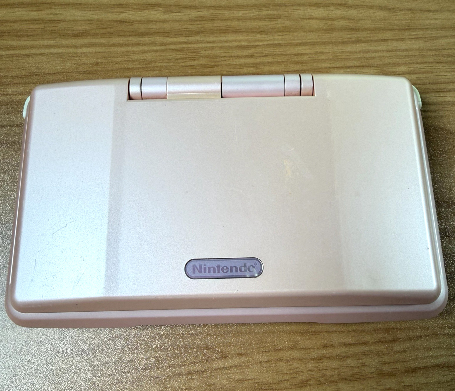 White Nintendo DS NTR-001 with Stylus + NEW Battery / Charger – Works, READ DESC