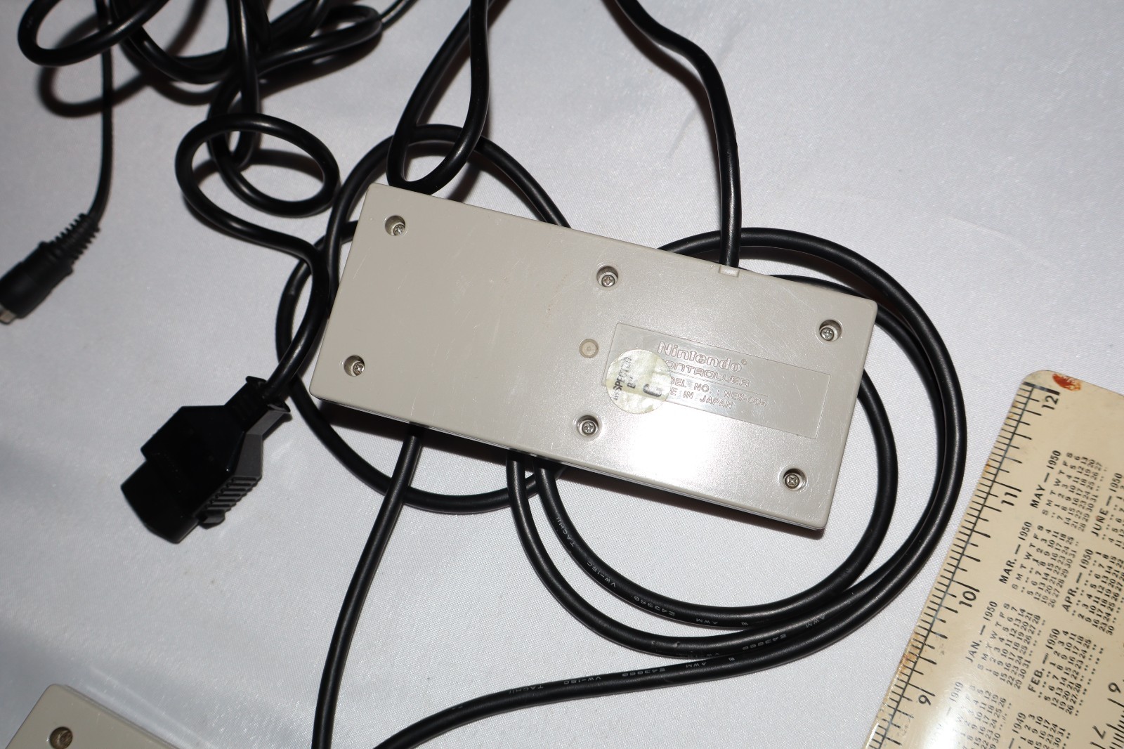 Nintendo NES Console 2 controllers A/V cord On Red Blinking Light Repair Parts