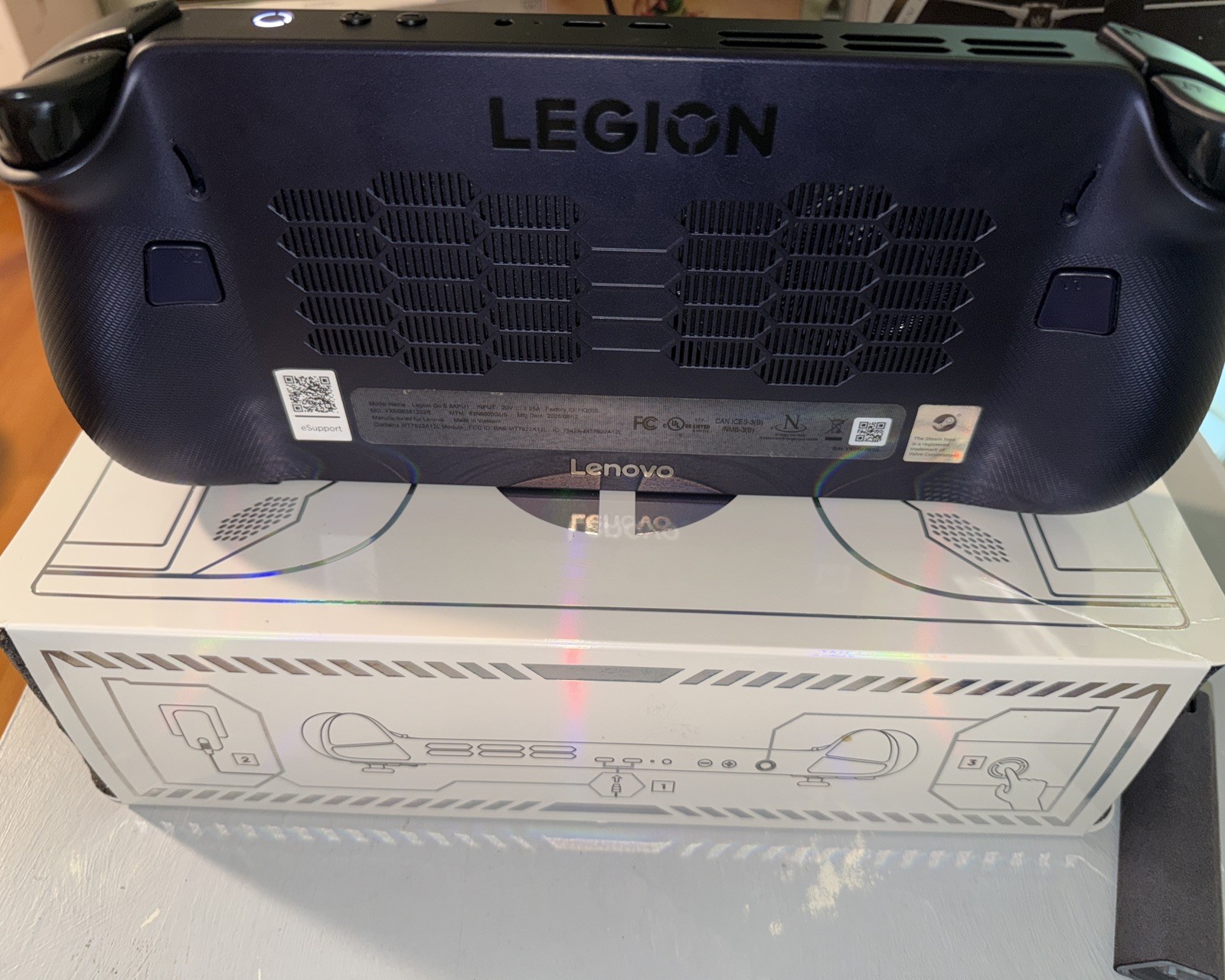 STEAM OS Lenovo Legion Go S 32GB RAM Z1 Extreme 1 TB SSD PERFECT MATTE PROTECTOR