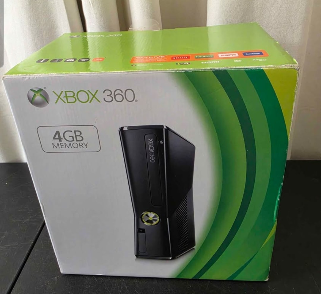 Xbox 360 Slim 4GB Console *BRAND NEW* Never Used Open Box