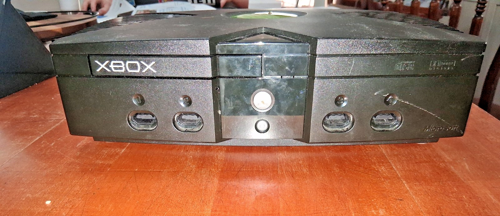 Original XBOX in working condtion Counsle, cables, a controller, 12 Games