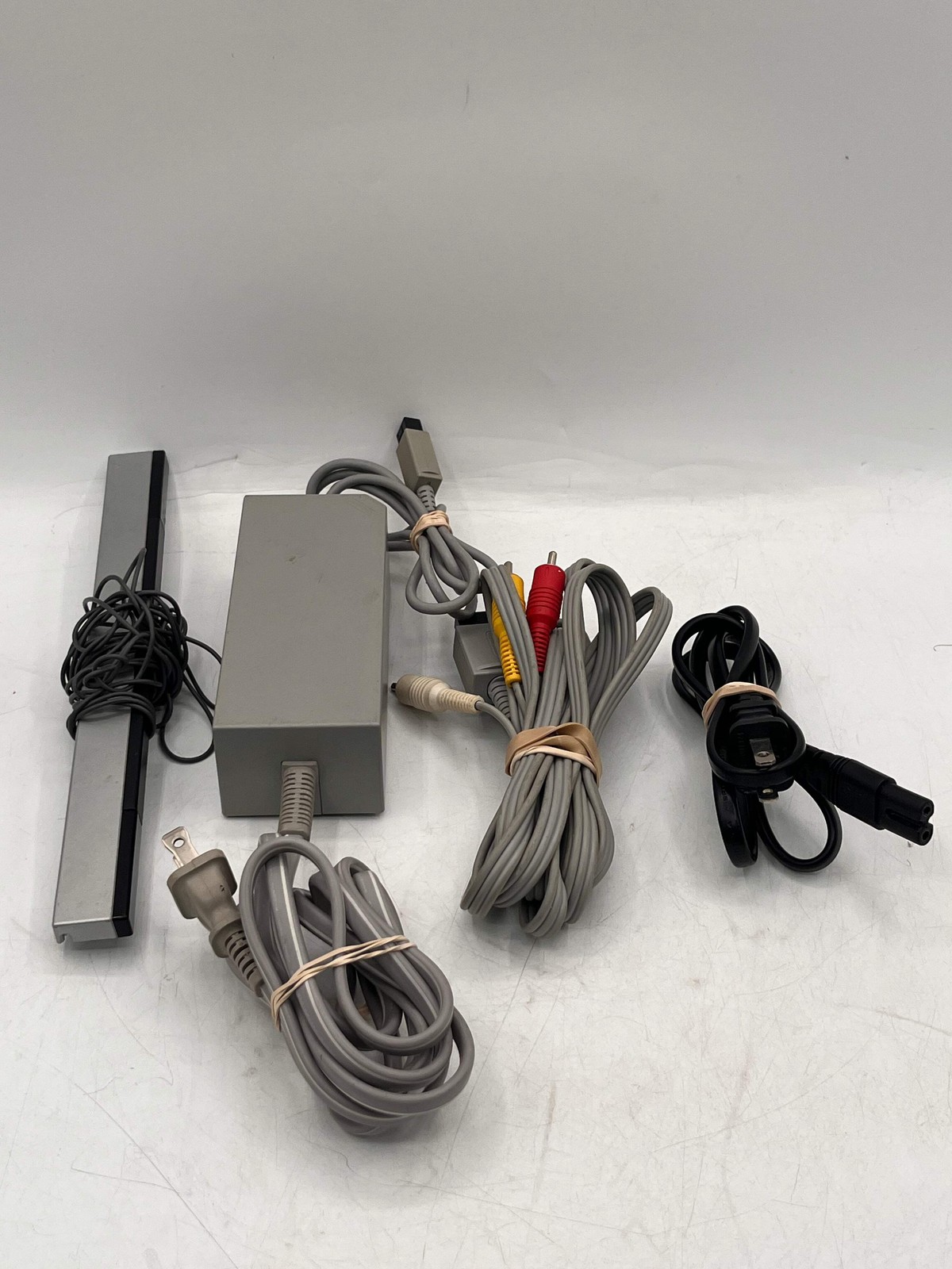 Nintendo Wii RVL-001 Video Game System Tested w/ Accessories Free Shipping