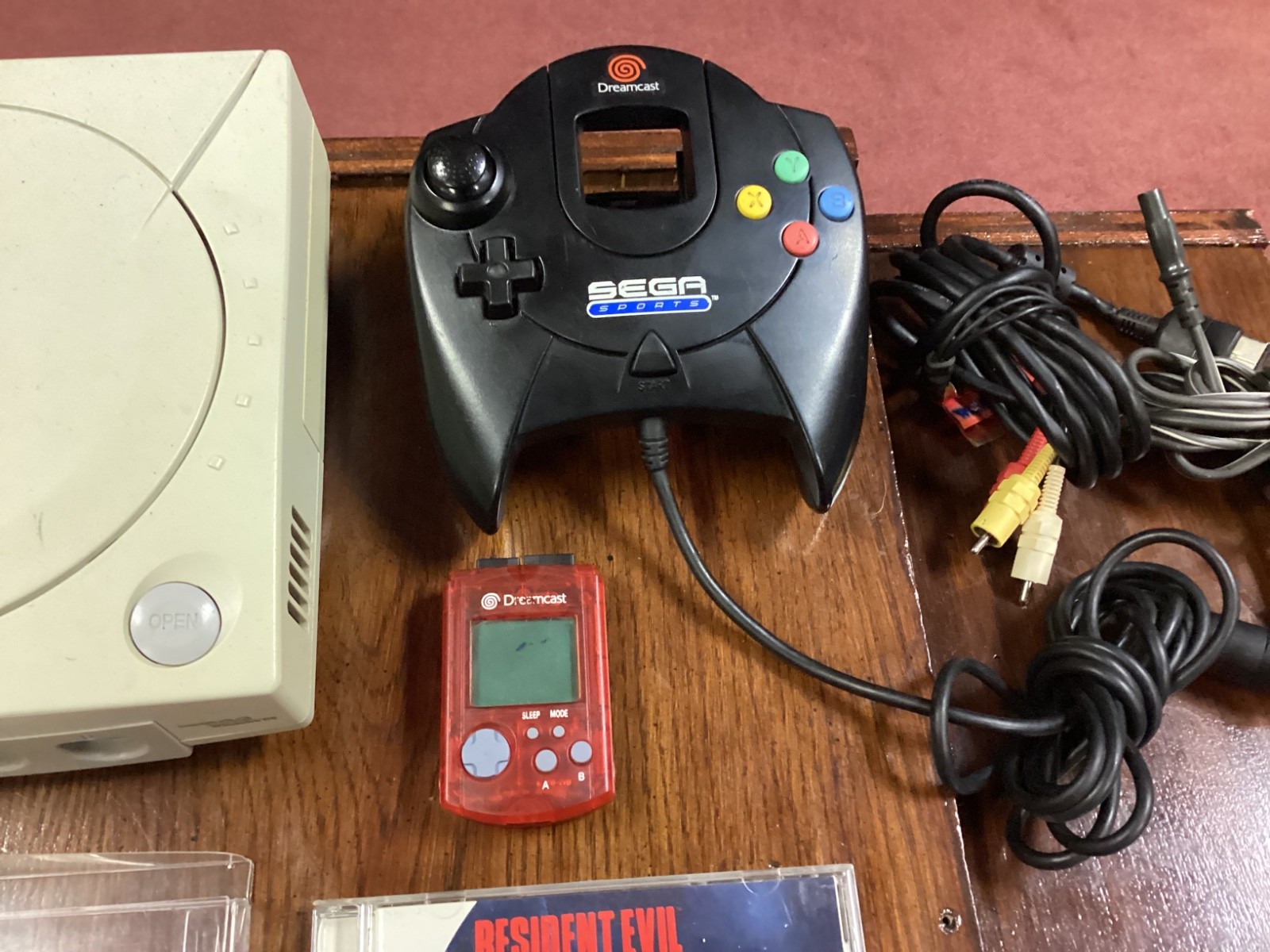 SEGA Dreamcast Console Hkt-3020 Resident Evil Black Sports Controller Red VMU