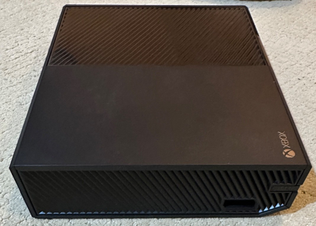 Microsoft Xbox One Model 1540 500GB Black Home Console ONLY w/ Original Box