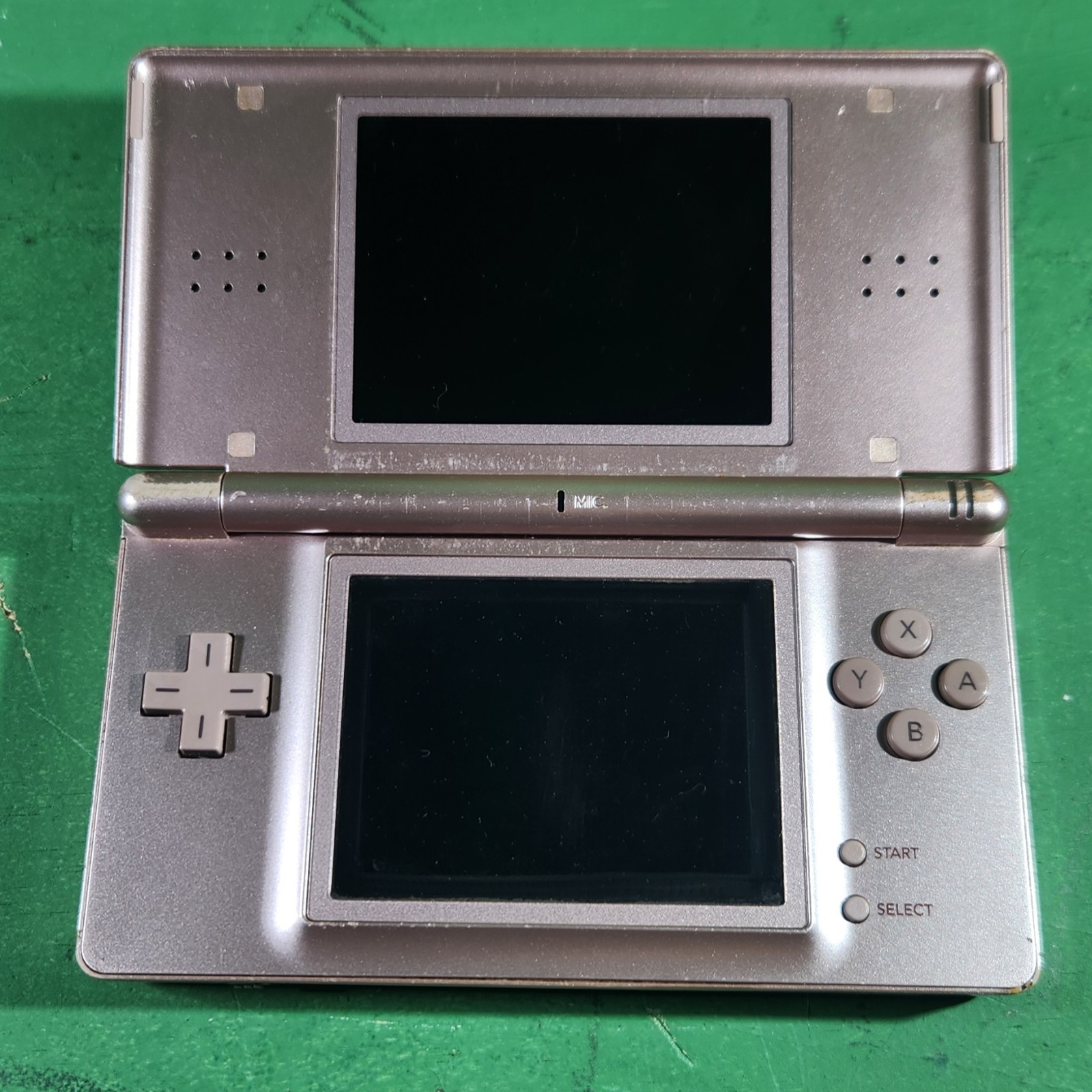 METALLIC ROSE PINK NINTENDO DS LITE SYSTEM W CHARGER CONSOLE HANDHELD USG-001