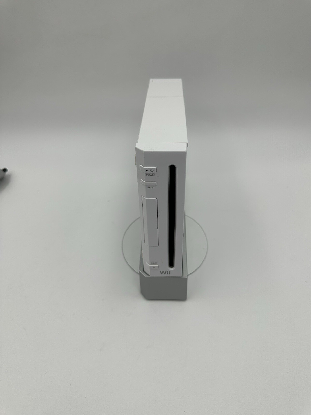 Nintendo Wii Console RVL-001(USA) With Hook-Up Cables Remote Nunchuck Wii Play