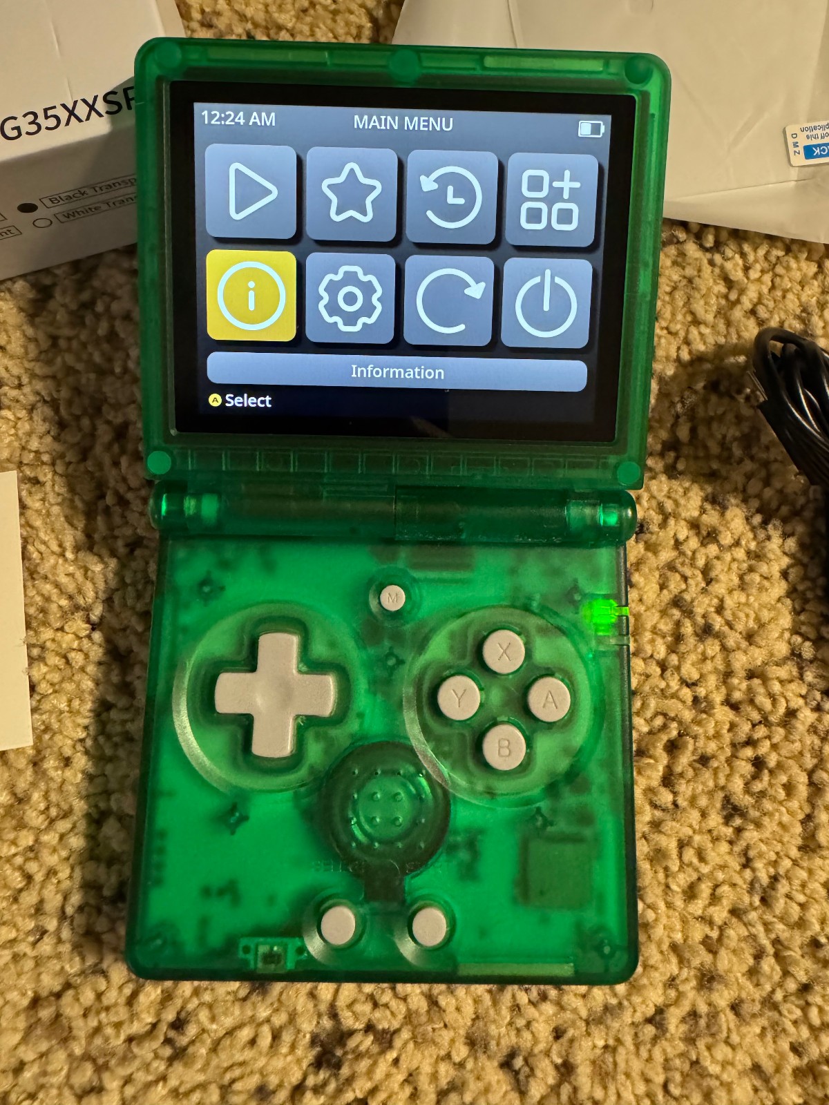 Anbernic game console RG35XXSP Flip Green, W/32GB Sandisk SD card, charger