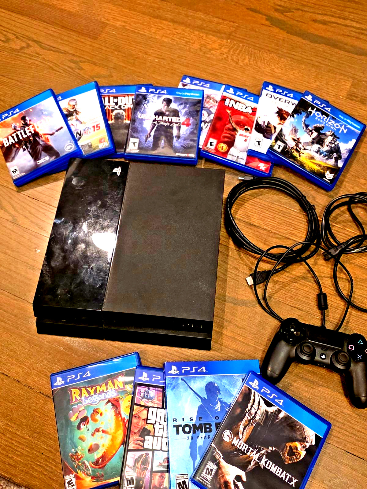 Sony PS4 500GB Console Bundle w/ Controller & 12 Games CUH-1115A Tested
