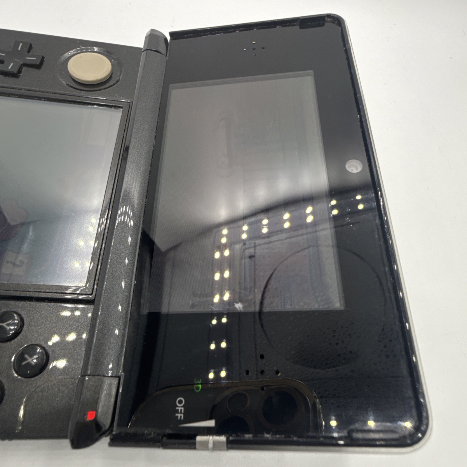 Nintendo 3DS Console Bundle Black Gray: Charger, Dock, SD Card, 3 Games