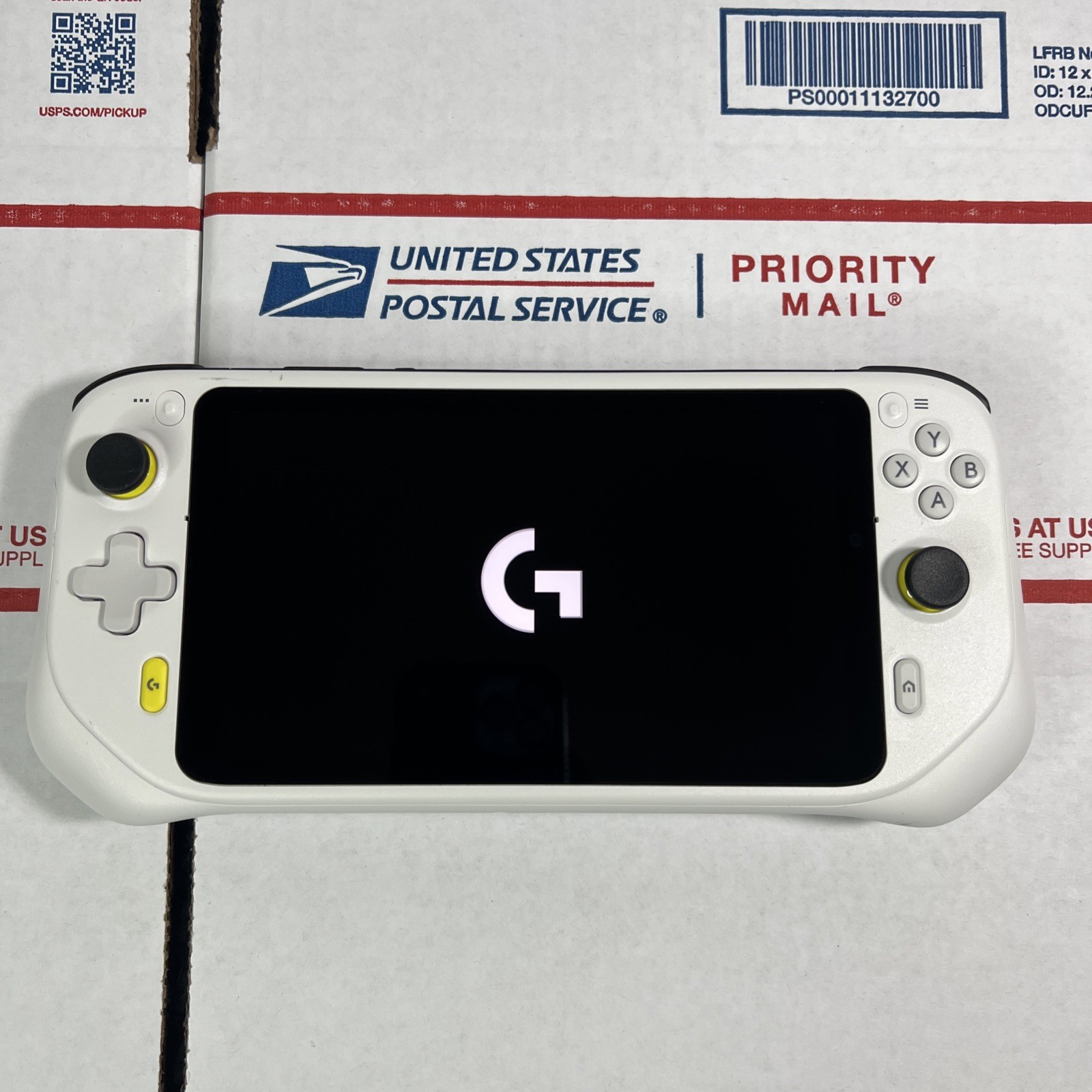 Logitech G CLOUD Gaming Handheld Console GR0006 * AS IS – Read Fully / Parts