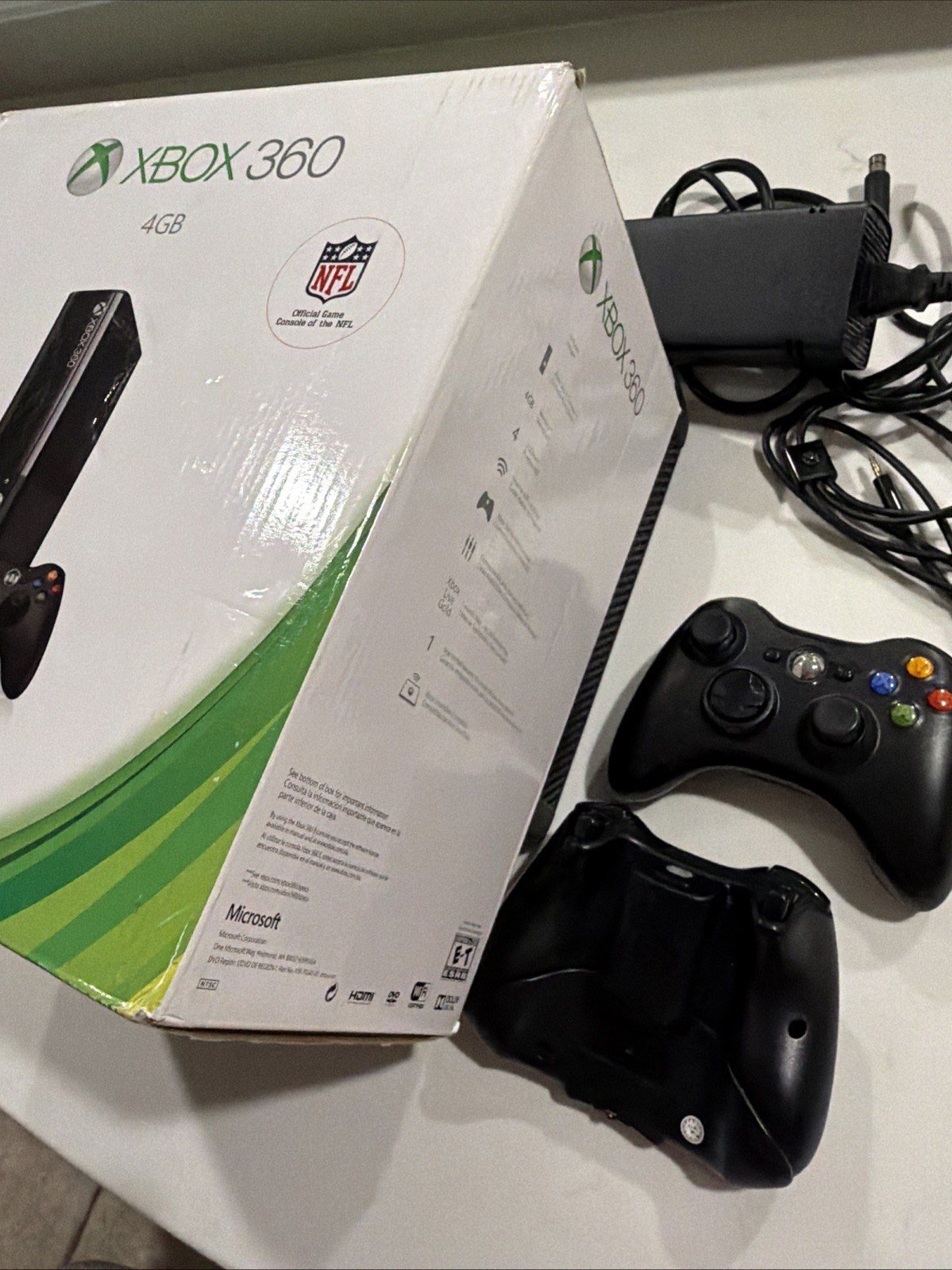 Microsoft Xbox 360 E 4GB Console Black CIB w/ Two Controllers, & 8 Games TESTED!