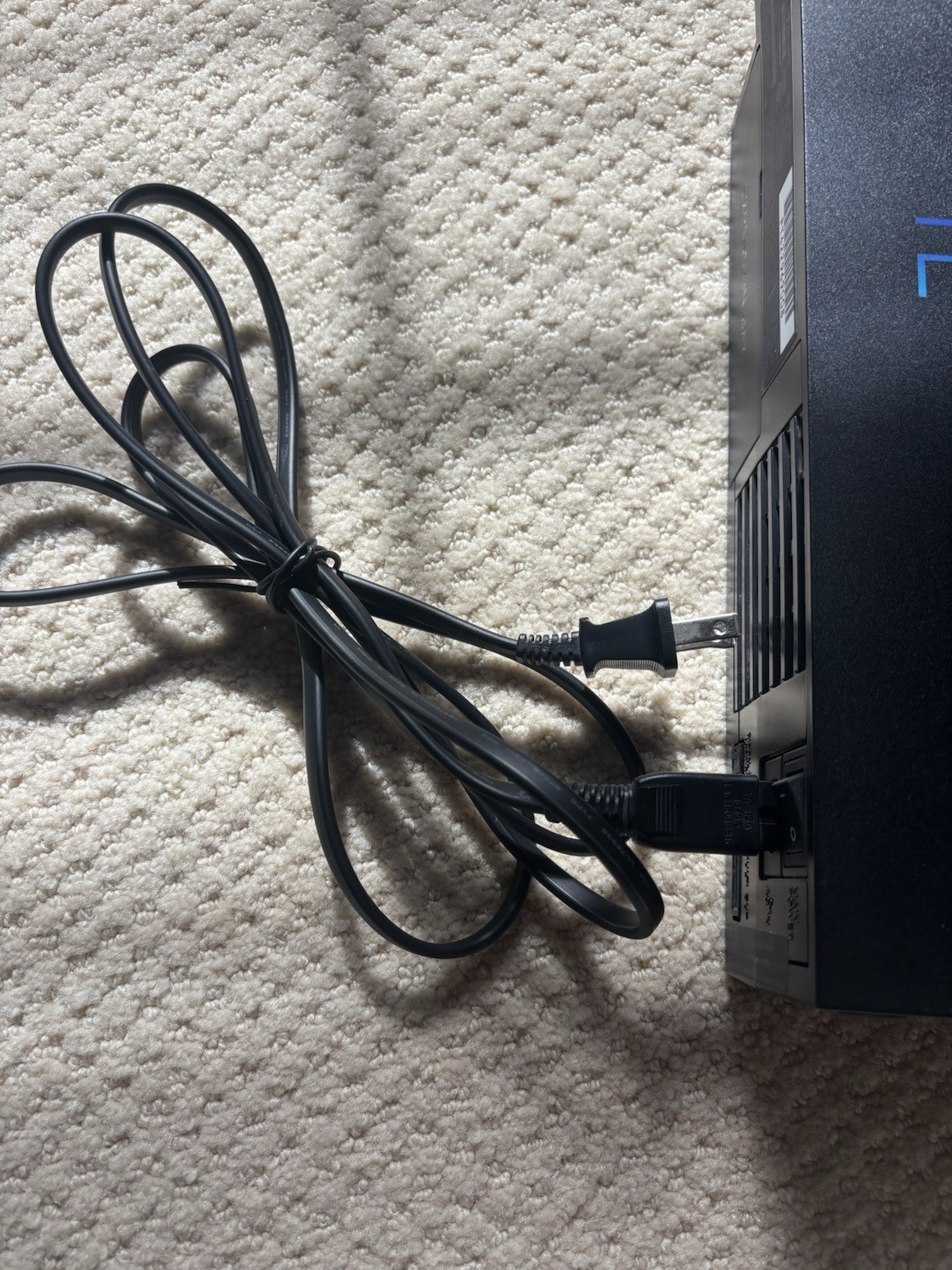 Sony PlayStation 2 PS2 Console w/2 Cordless Controllers, 3x8MB Memory Cards