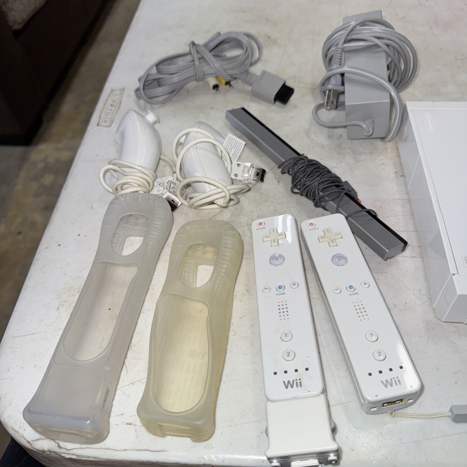 Nintendo Wii RVL-001 White Console Bundle – Tested and Working