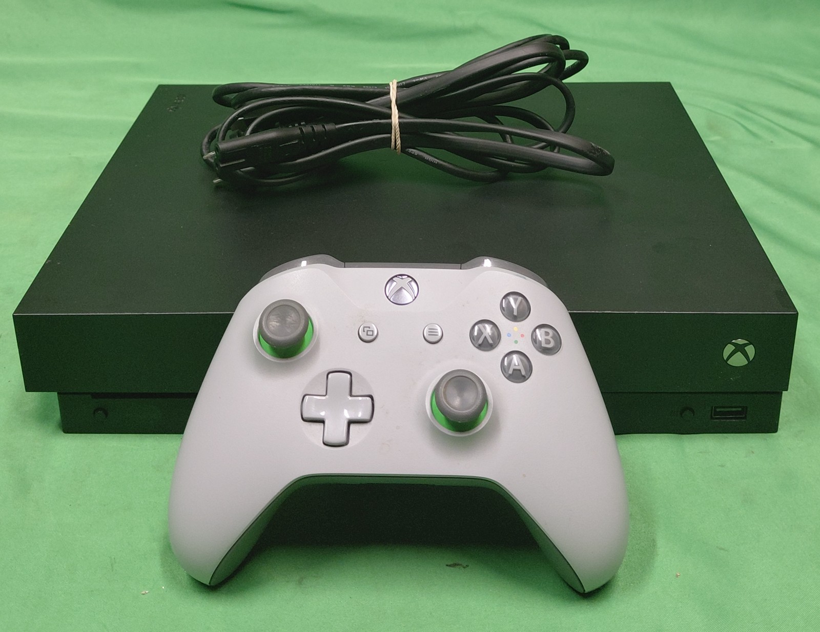 Microsoft Xbox One X 1TB Console Model 1787 Bundle w/ Controller & Game Tested