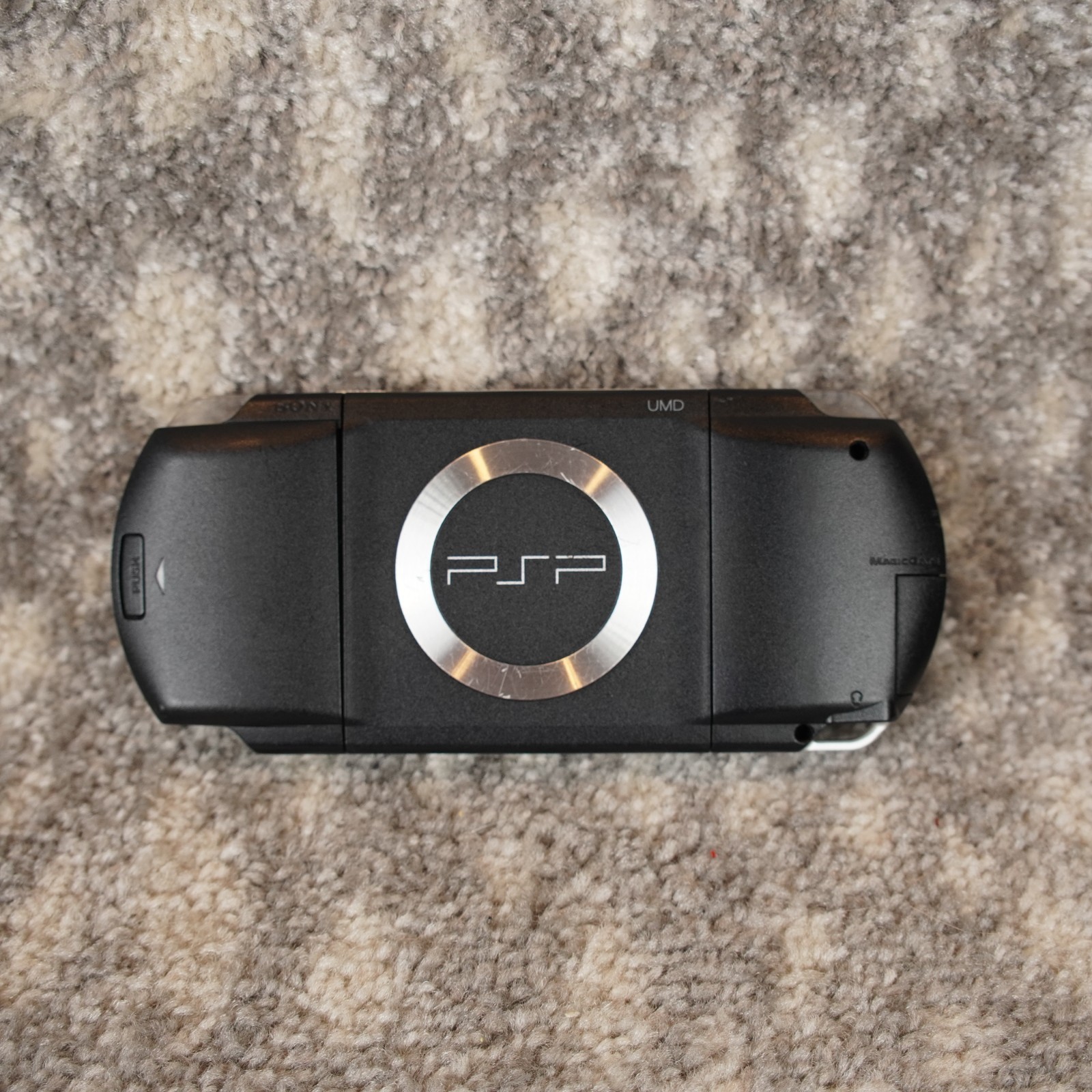Sony PSP-1001 Handheld Console Black W/ Charger 32MB Stick New Battery Game Disc