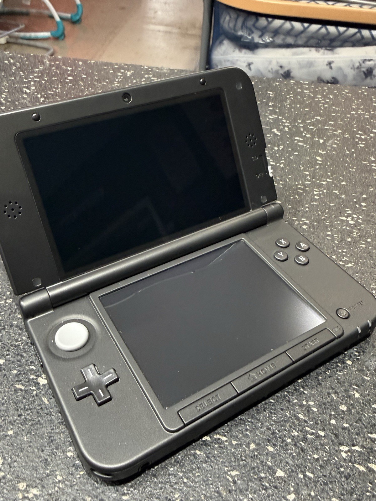 Nintendo 3DS XL Blue Console W/ Charger *Tested and working*
