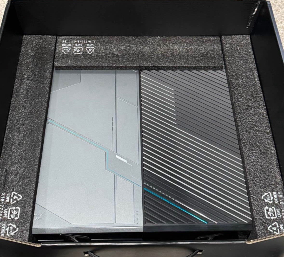 Microsoft Xbox One Halo 5 Guardians Limited Edition Gray Console Bundle 1TB