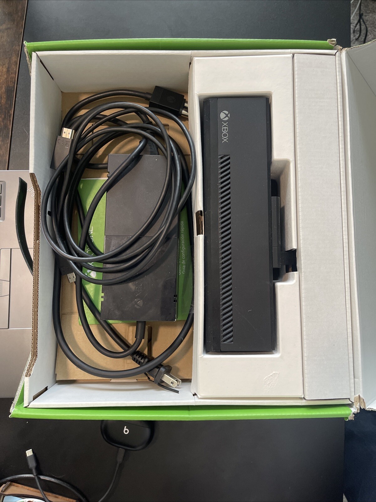 Xbox One 500GB Original Console Model 1540 / 1520 with Kinect Camera