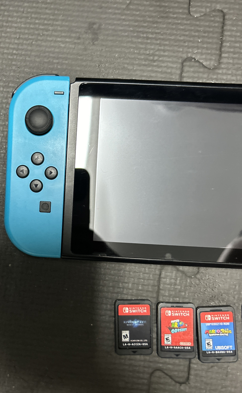 NintendoSwitch HAC-001 32GB Console + 5 Switch Games