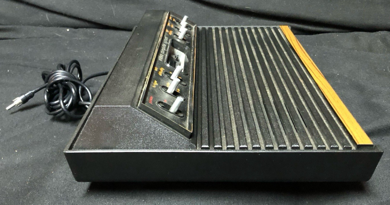 Vtg Atari 2600 Video Computer System Model CX-2600 Console FOR PARTS UNTESTED