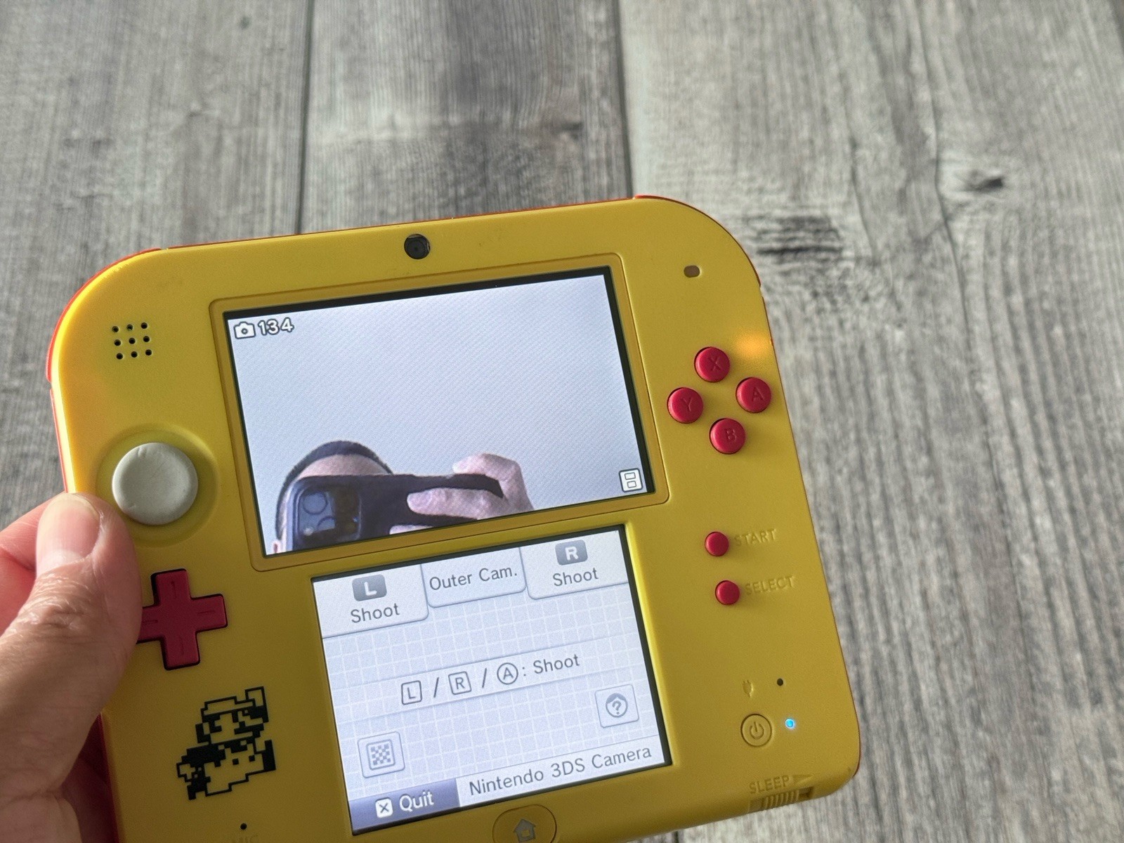 Nintendo 2DS Super Mario Maker Edition 2Gb sd Yellow/Red Wi-Fi Charger And Game