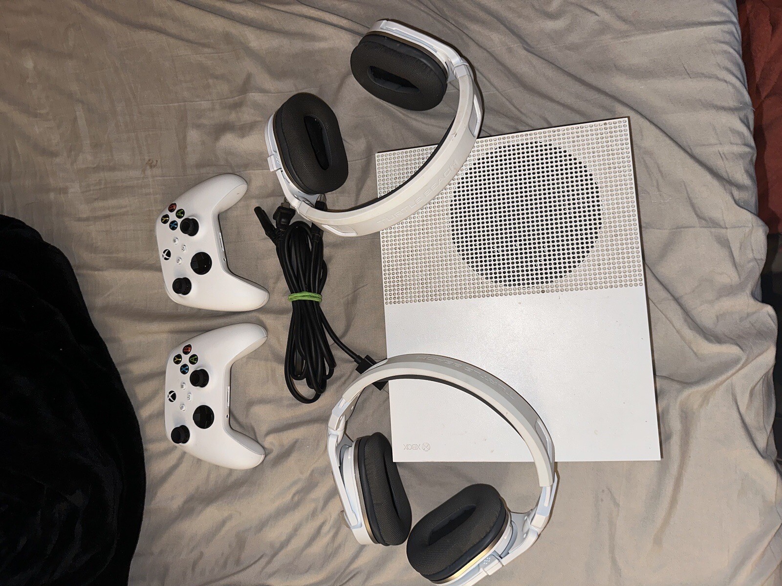 Microsoft Xbox One S Bundle 500GB Game Console – White