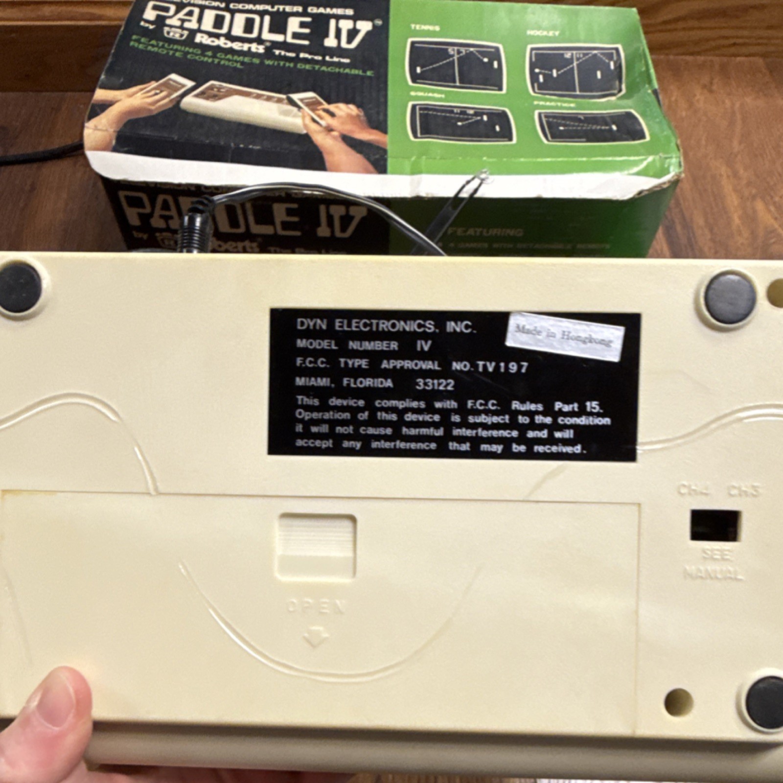 Roberts Paddle IV Home Console Beige Brown RF Detachable Remote Auto Scoring