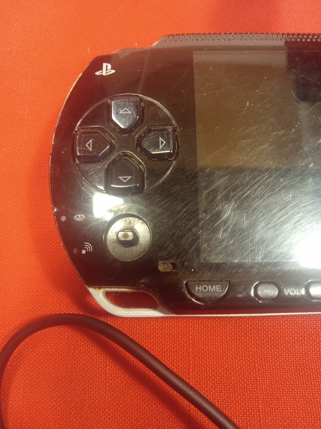 PSP 1001 CONSOLE+AC ADAPTER/NO TOGGLE BUTTON OR BATTERY & COVER/ SEE…