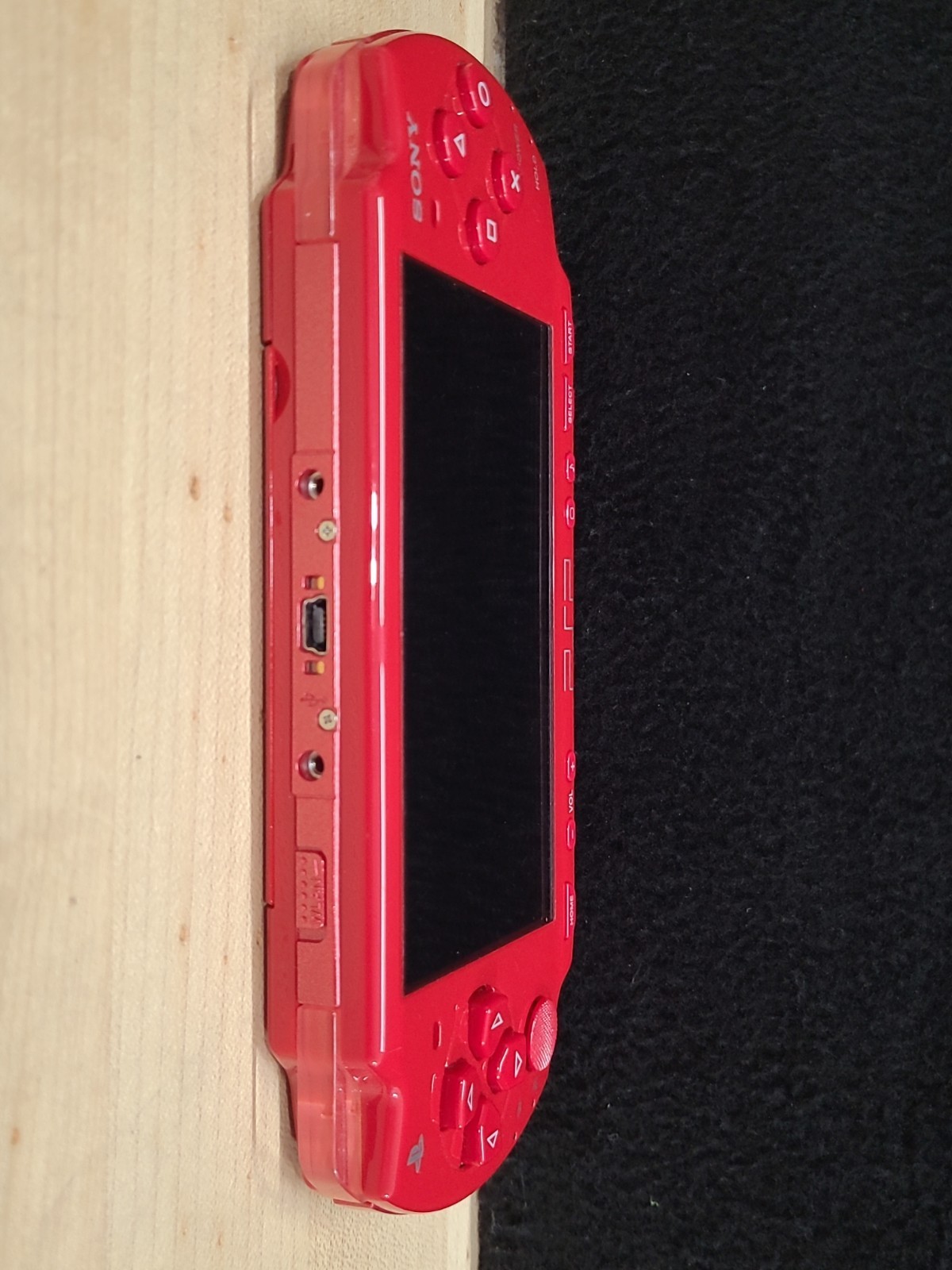 Sony PlayStation Portable PSP-2001 God of War Edition Red Console W/Game New Bat