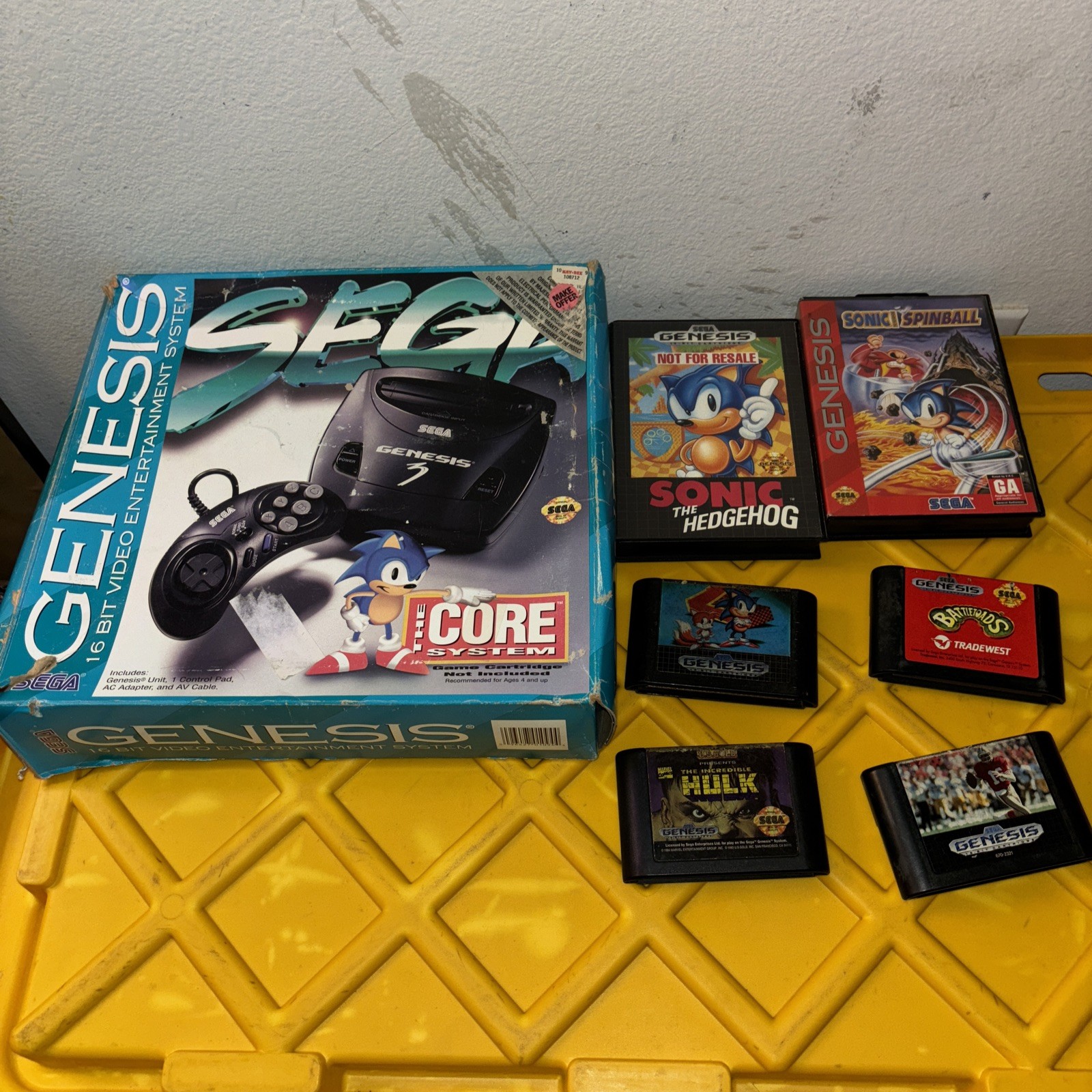 Sega Genesis Model 3 The Core System In Box Tested 2 controllers 6 games!