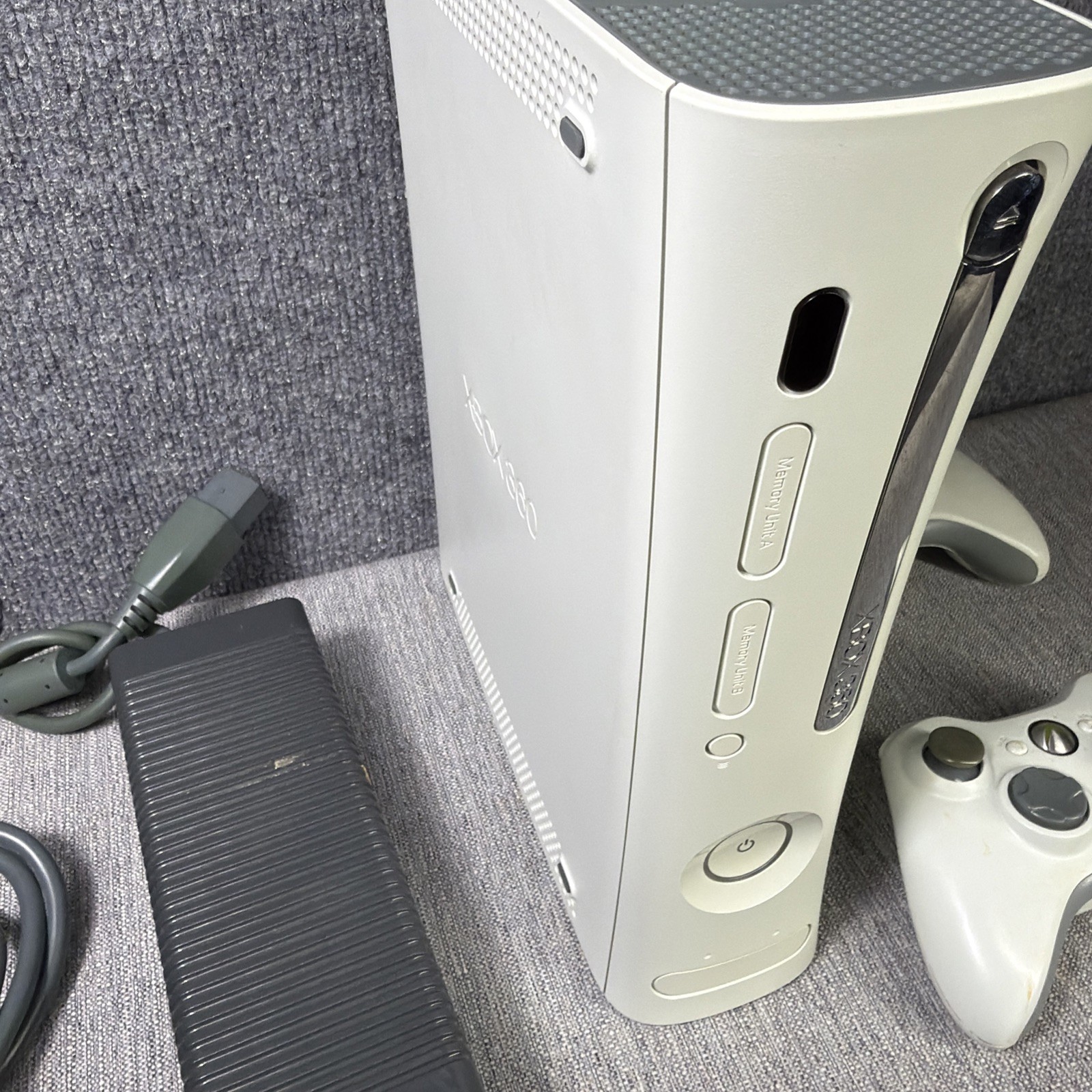 Microsoft Xbox 360 Pro 20GB Console Bundle HDMI Falcon 2007 w/ 2 Controllers